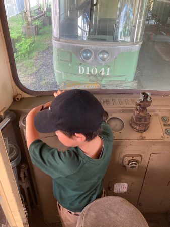 「市電のお顔かっこいいなー夢の運転席」 