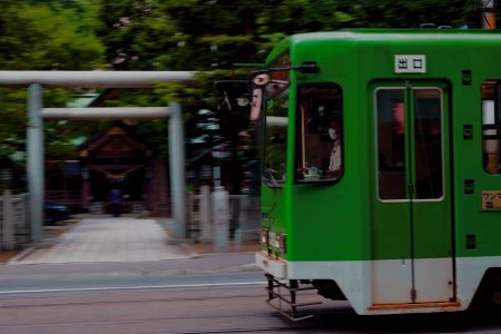 「三吉さんに見守られて」 