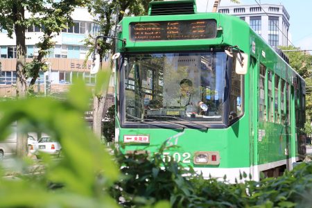 「45年の歴史と安全の8502型が今日も走ります！」 