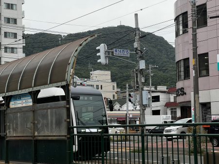 「藻岩山の麓を走るシリウス」 
