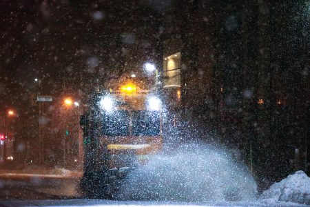 「吹雪の除雪」 